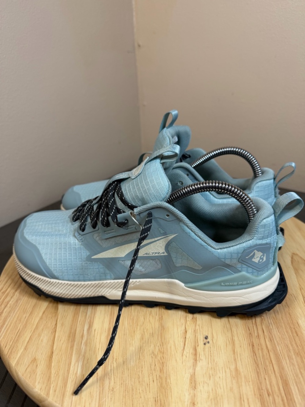 Altra Women’s lone peak 8 running shoes - Picture 3 of 12